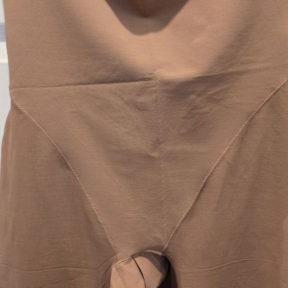 High-Waist Shapewear in Brown - Picture 12 of 13